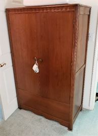 Armoire