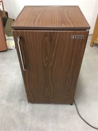 Sanyo 4 Cubic Ft. Refrigerator