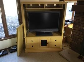 SONY Bravia 40 TV with Wood Cabinet