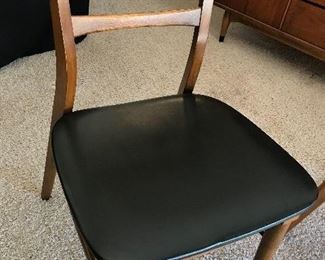 Alternate view of dining chair
