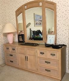 Stanley dresser & mirror