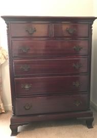 Chest of drawers