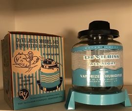 Vintage glass DeVilbiss Vaporizer/Humidifier