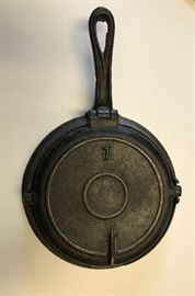 Alternate view of waffle maker