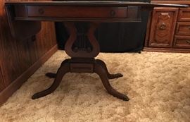 Duncan Phyfe Harp dropleaf table