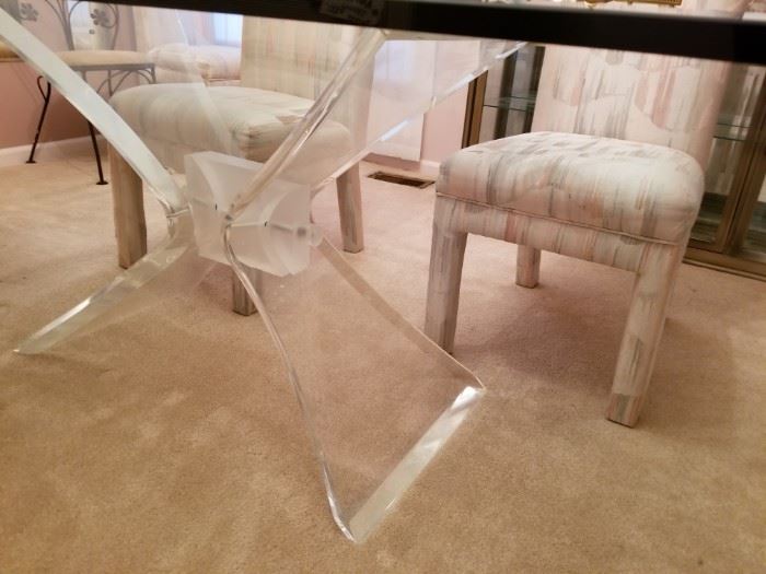 Vintage Modern Lion in Frost Acrylic Base Dining Table