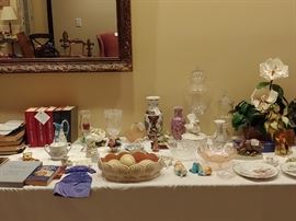 Decoratives and collectables