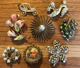 Assorted Vintage Pins