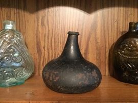 Rare onion bottle.  1690 circa.  