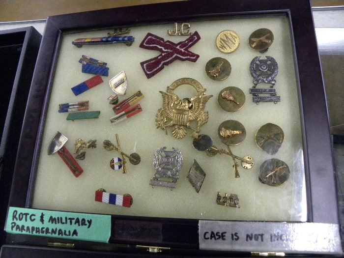 Military Badges & Pins