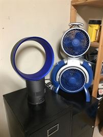 Fans. Dyson table top fan.