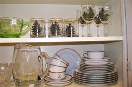 Bavaria china, service for 6 (missing one cup)