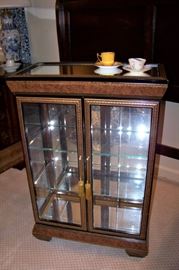 Curio cabinet, made in Italy