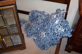 Pillows to bedroom ensemble