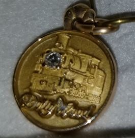 Dollywood Charm 10K Gold 2.1 G with diamond chip