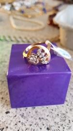 14kt Yellow Gold & Diamond CLuster Ring Size 6