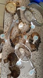 Laadies & Men's Watches & Earrings