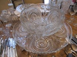 Slewed horseshoe punch bowl and under plate