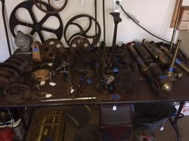 Guy stuff galore in this garage !!