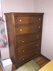 Tallboy dresser