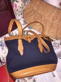 Dooney & Bourke