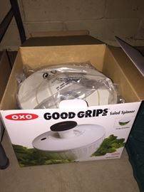 Salad spinner - new