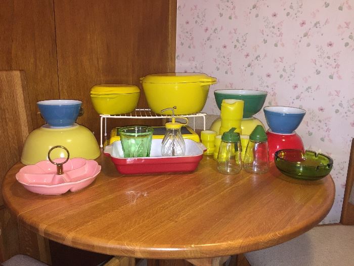 Colorful kitchen items!