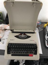 Olympia Traveler C Portable Typewriter