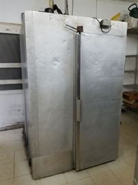 4'W x 5"D x 75"H Orange Peel walk-in freezer with floor $400
