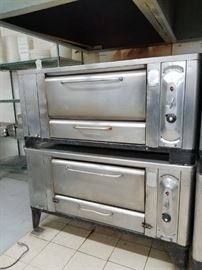 Blodgett model #1000 stainless steel double deck gas stone pizza oven (both decks work but 1 has some minor issues) $3495 for the set