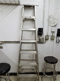 6 Ft Aluminum step ladder $40