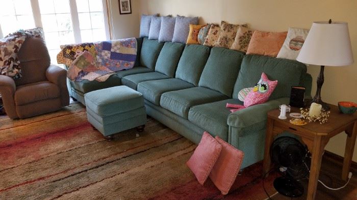 sectional sofa w/ ottoman