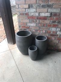 Various size pots 