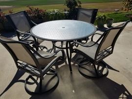 "Hampton Bay" patio set ... just needs new slip-in fabric