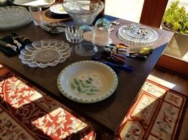 Kitchenware and serving items