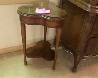 Mahogany clover leave table with glass top
