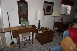 Singer model 90 sewing machine, lamps, mirror, table