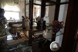 Carved figures from coal, music boxes,