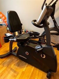 LifeFitness R3 Recumbent Exercise Bike