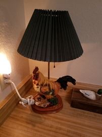 Small chicken lamp