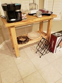 Lots of Kitchen Items