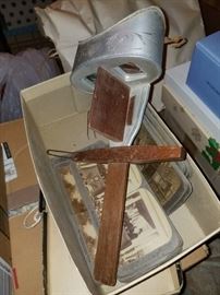 Vintage "view master" with photographs