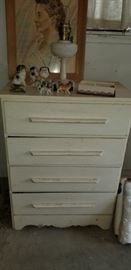 Shabby chic dresser