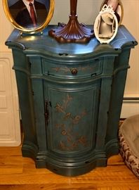 Accent cabinet & matching table