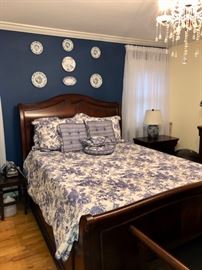 Queen size Cherry bedroom set in perfect condition