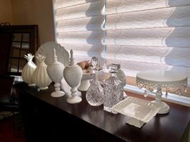White pottery pieces 