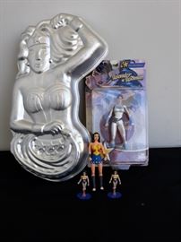 Wonder Woman Agent Diana Prince 1978 DC Cake Mold