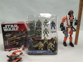 Lego Item plus other Toy Figures   https://ctbids.com/#!/description/share/96707