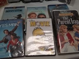 Alarm Clock Radio and Movies https://ctbids.com/#!/description/share/96660