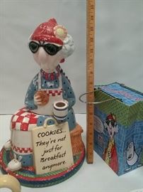 Maxine Collectibles https://ctbids.com/#!/description/share/96648